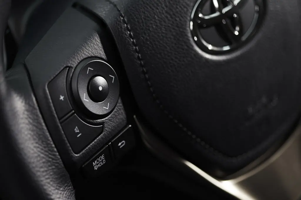 Toyota Rav4, 4 поколение, XA40, Джип/suv 5 дв., Россия, 11.2012 - 12.2015: фото поколения 22