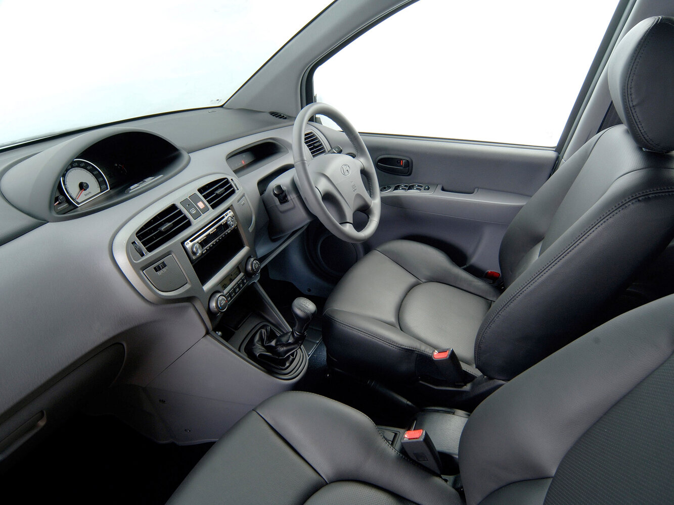 Hyundai Matrix, I Рестайлинг, 2005–2008, Компактвэн: Передняя часть салона