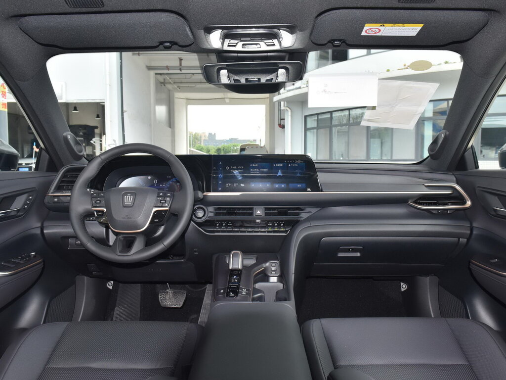 Toyota Crown, 16 поколение, Седан, Китай, 07.2022 - н.в.: фото поколения 12