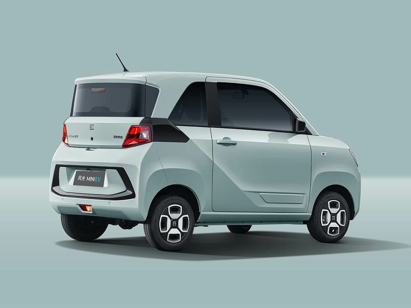 Dongfeng Fengon Mini EV, , 2022–2026, Hatchback 3 door: Rear three-quarter view