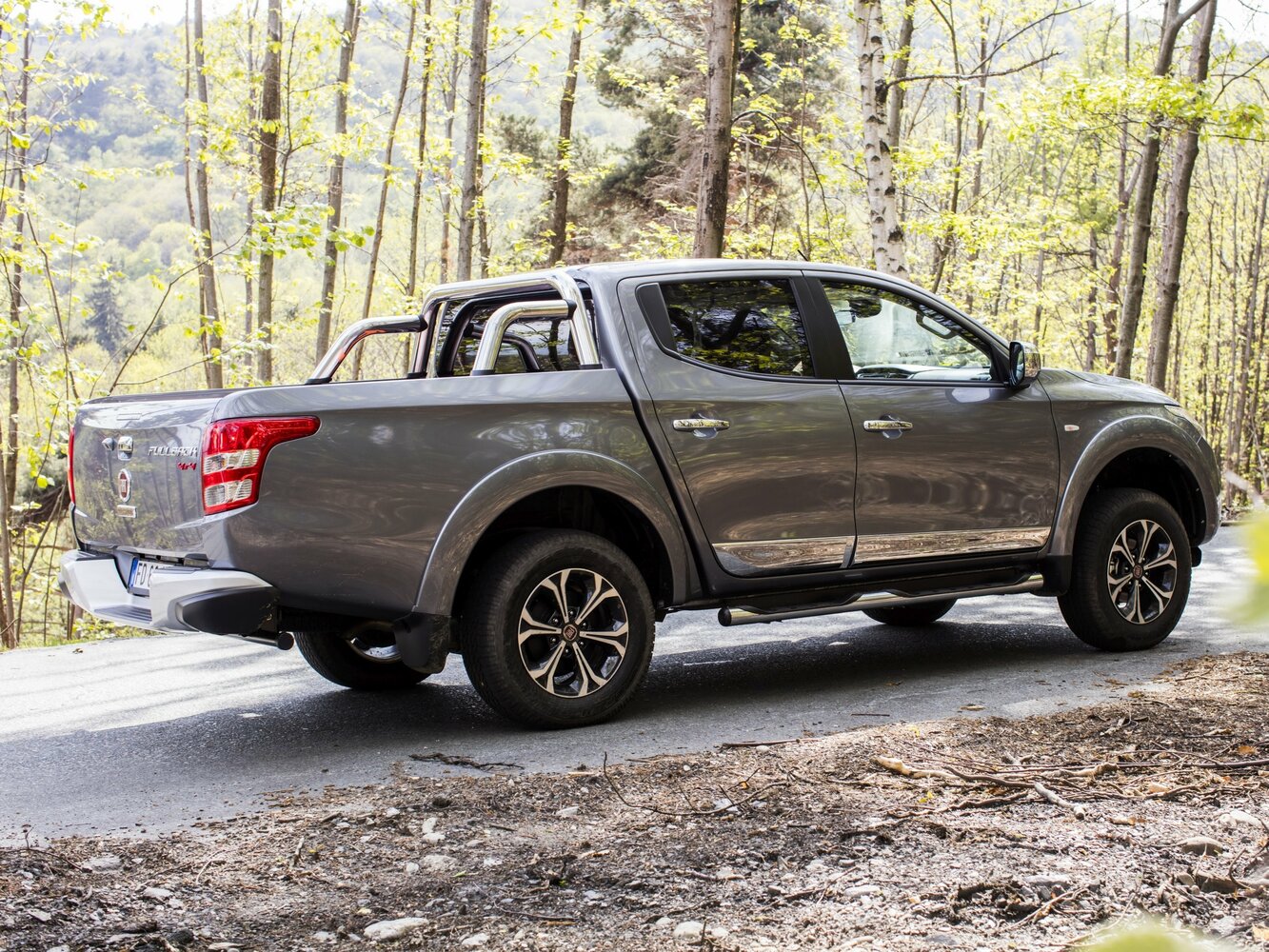 Fiat Fullback, I, 2016–2020, Пикап Двойная кабина: Вид сзади в три четверти