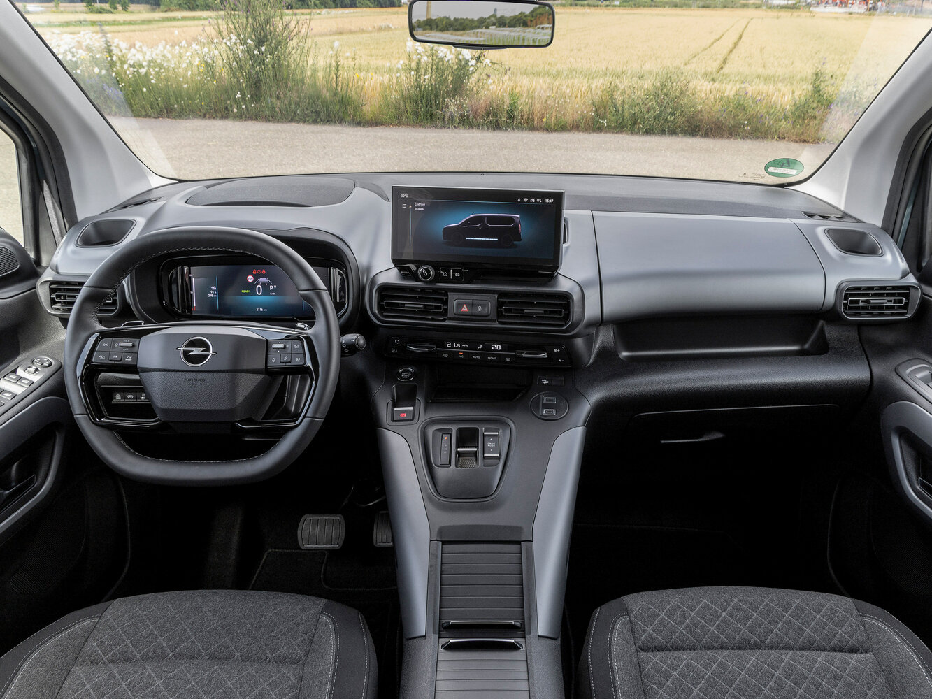 Opel Combo, E Рестайлинг, 2024–2026, Компактвэн: Передняя панель