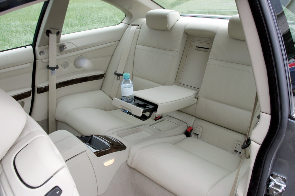 BMW 3-series, 5 поколение, E92, рестайлинг, Купе, Южная Корея, 09.2008 - 11.2011: фото поколения 13