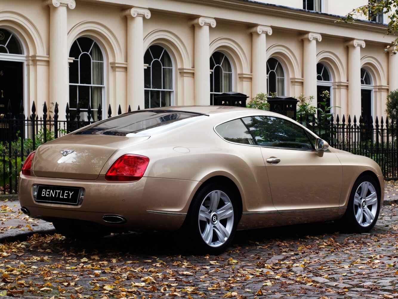 Bentley Continental GT, I, 2003–2011, Купе: Вид сзади в три четверти