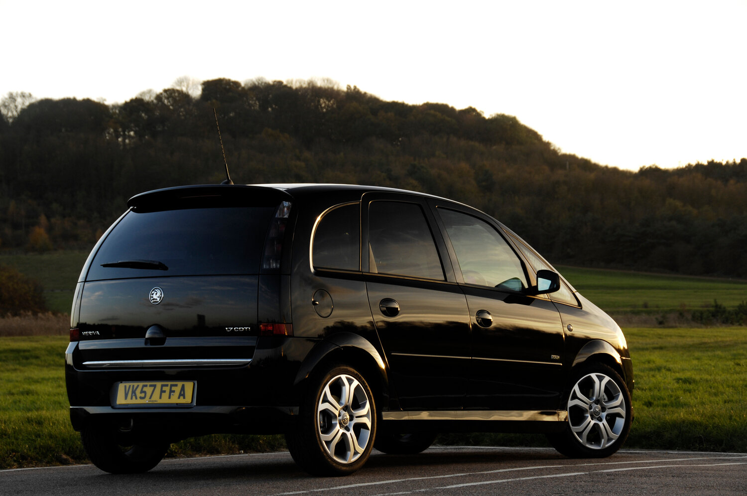 Vauxhall Meriva, A facelift, 2006–2010, Compact MPV: Rear three-quarter view