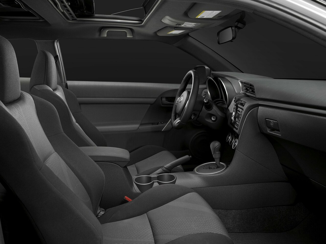 Scion tC, II, 2010–2013, Купе: Передняя часть салона