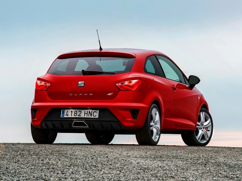 SEAT Ibiza Cupra, IV Рестайлинг, 2012–2015, Хэтчбек 3 дв.: Вид сзади в три четверти