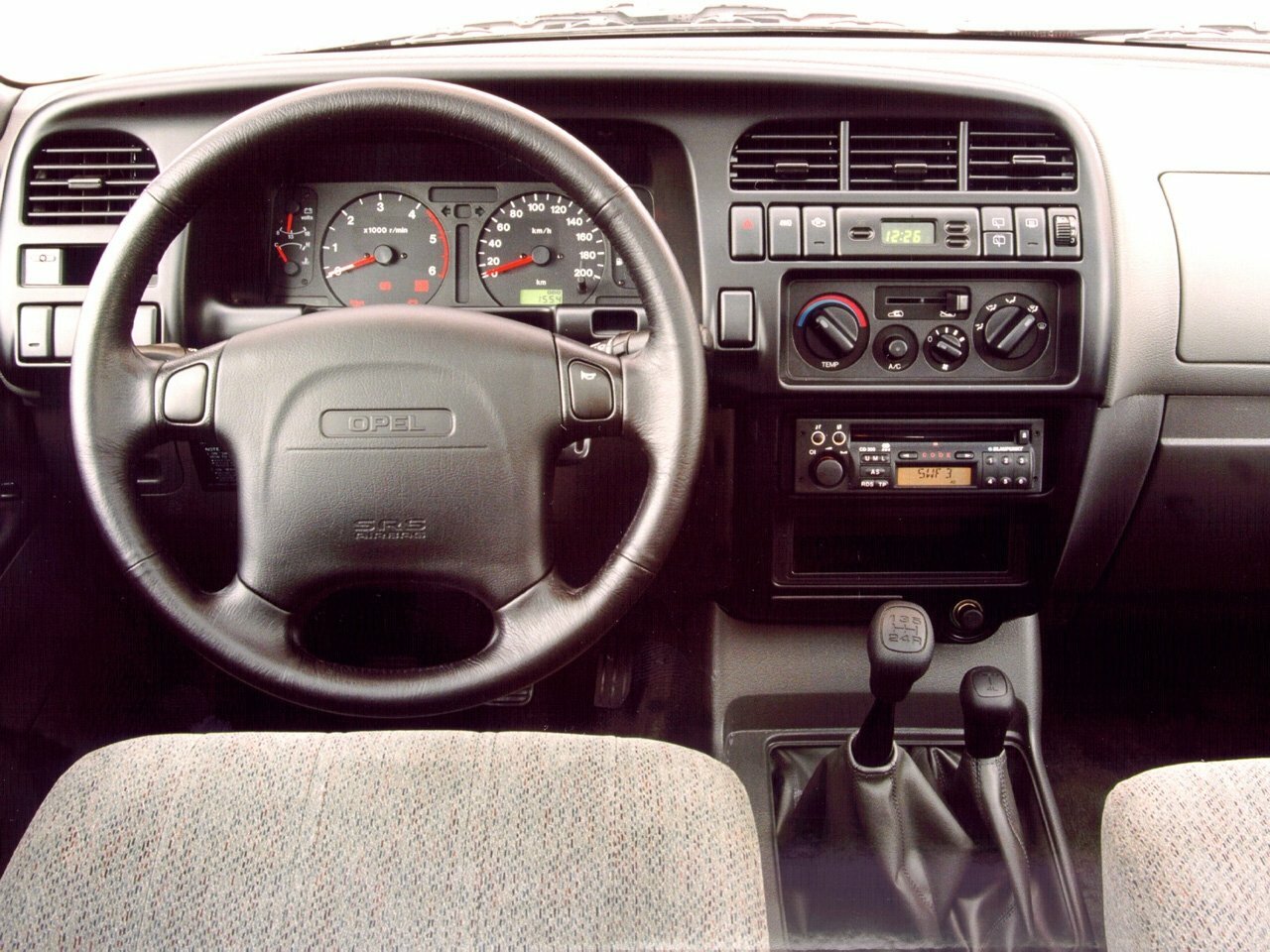 Opel Monterey, A, 1992–1998, Внедорожник 3 дв.: Передняя панель