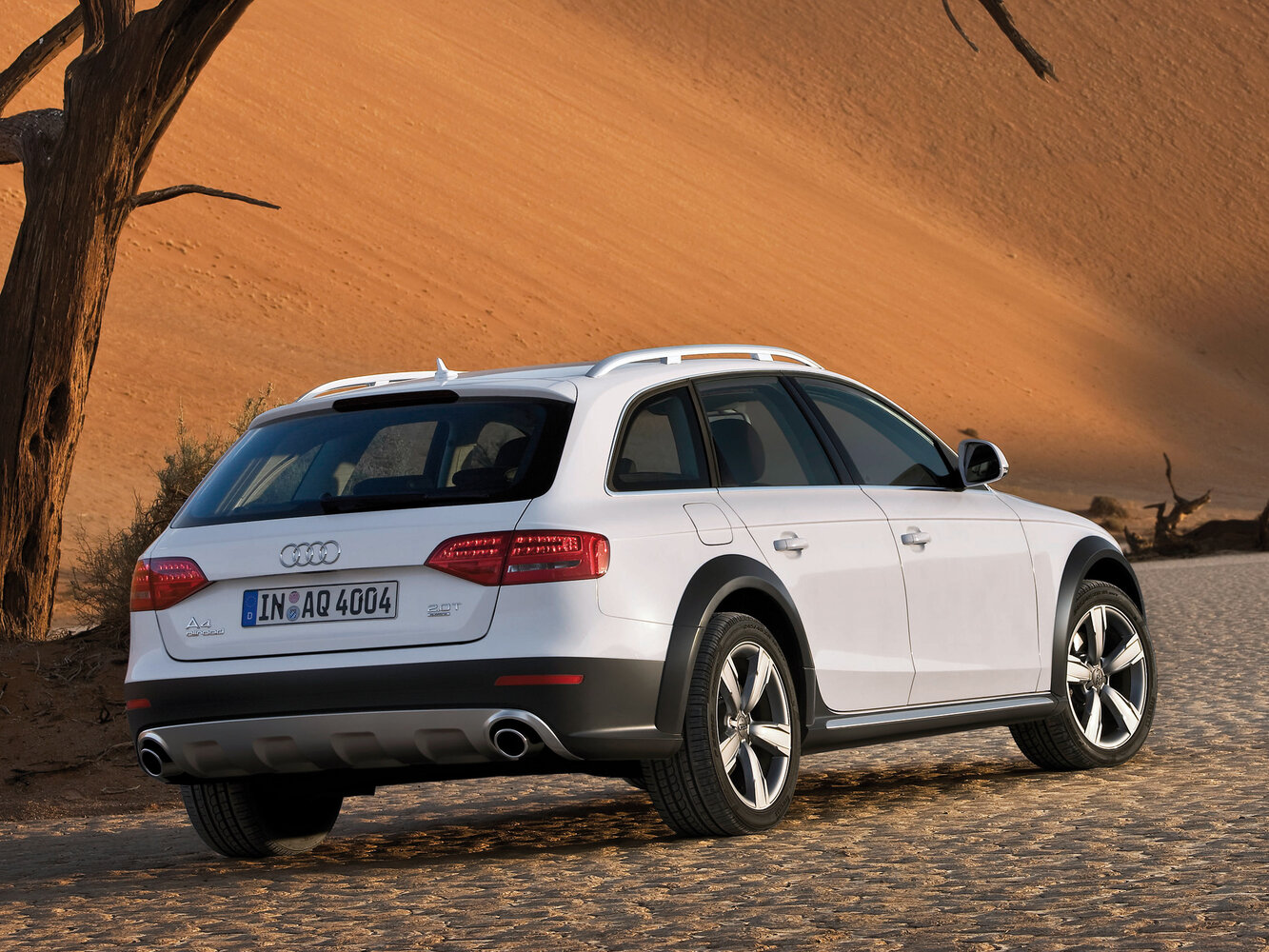 Audi A4 allroad, IV (B8), 2009–2011, Универсал 5 дв.: Вид сзади в три четверти