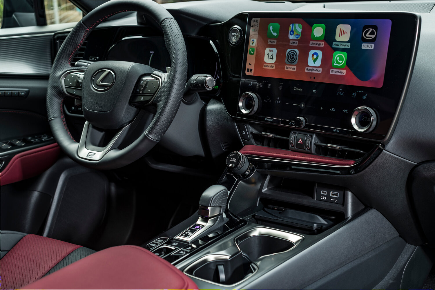 Lexus NX, II, 2021–2026, SUV 5 door: Front cabin
