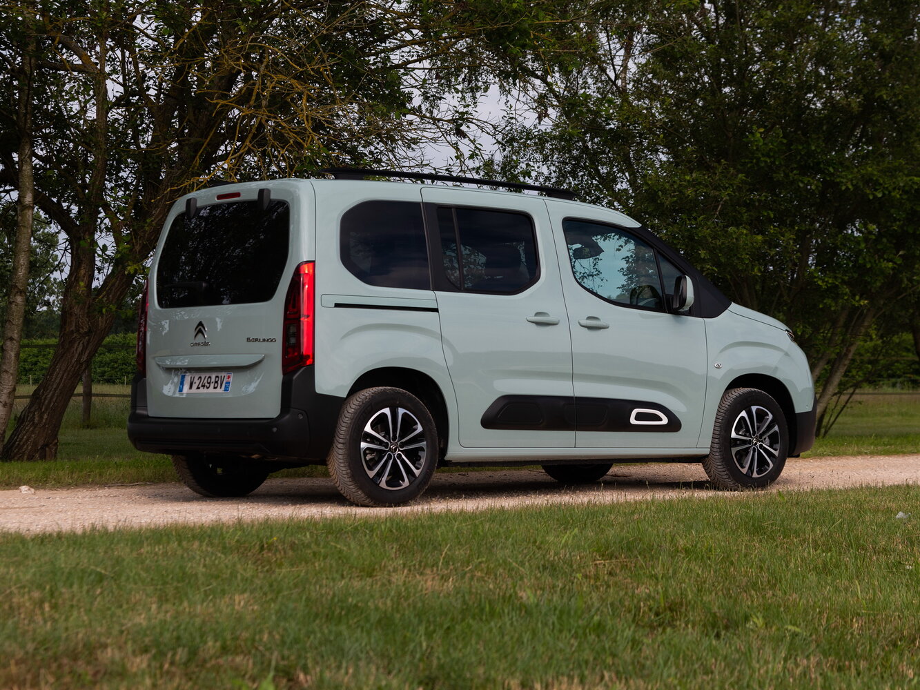 Citroen Berlingo, III, 2018–2024, Компактвэн: Вид сзади в три четверти
