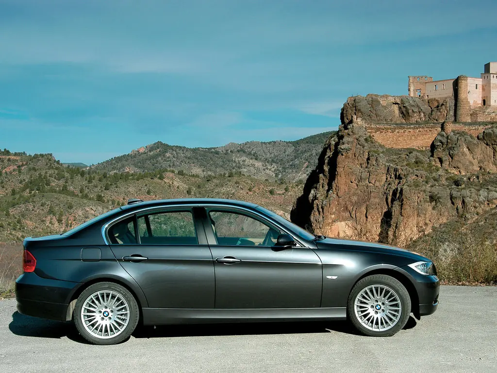 BMW 3-series, 5 поколение, E90, Седан, Европа, 01.2005 - 08.2008: фото поколения 5