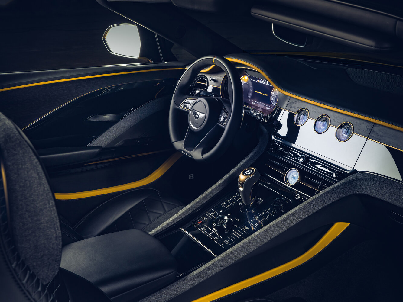 Bentley Mulliner Bacalar, , 2021–2021, Кабриолет: Передняя часть салона