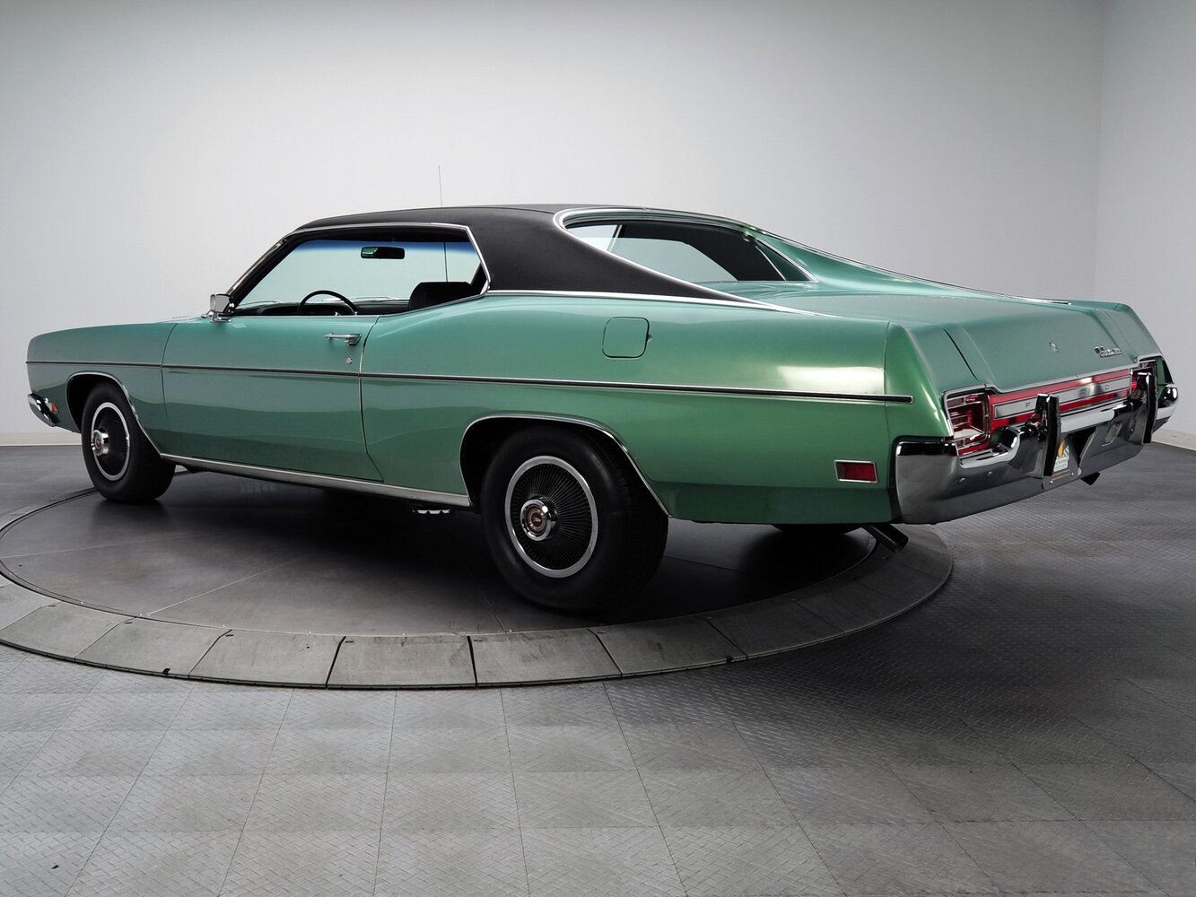 Ford Galaxie, IV, 1968–1974, Купе-хардтоп: Вид сзади в три четверти