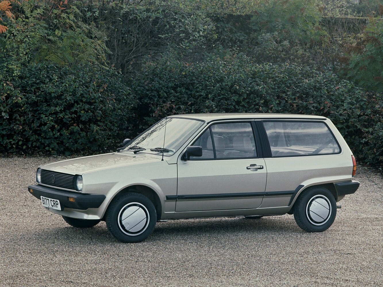 Volkswagen Polo, II, 1981–1994, Хэтчбек 3 дв.: Вид сбоку