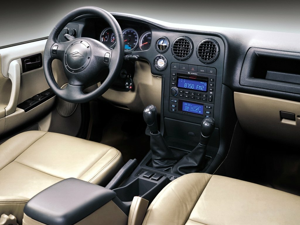 Landwind Х9, , 2005–2016, Внедорожник открытый: Передняя часть салона