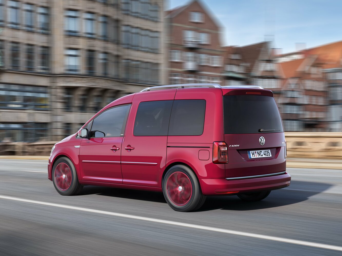 Volkswagen Caddy, IV, 2015–2020, Compact MPV: Rear three-quarter view