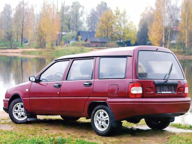 Иж 21261 «Фабула», , 2004–2005, Estate 5 door: Rear three-quarter view
