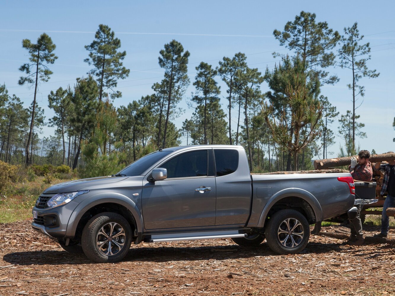 Fiat Fullback, I, 2016–2020, Пикап Полуторная кабина: Вид сбоку