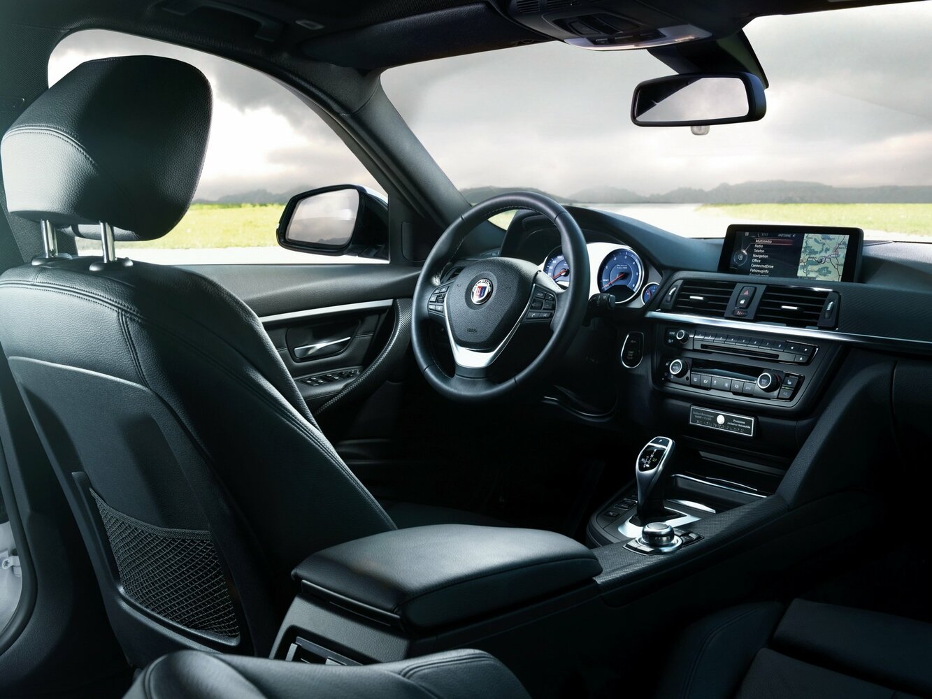 Alpina D3, F30, 2013–2017, Универсал 5 дв.: Передняя часть салона