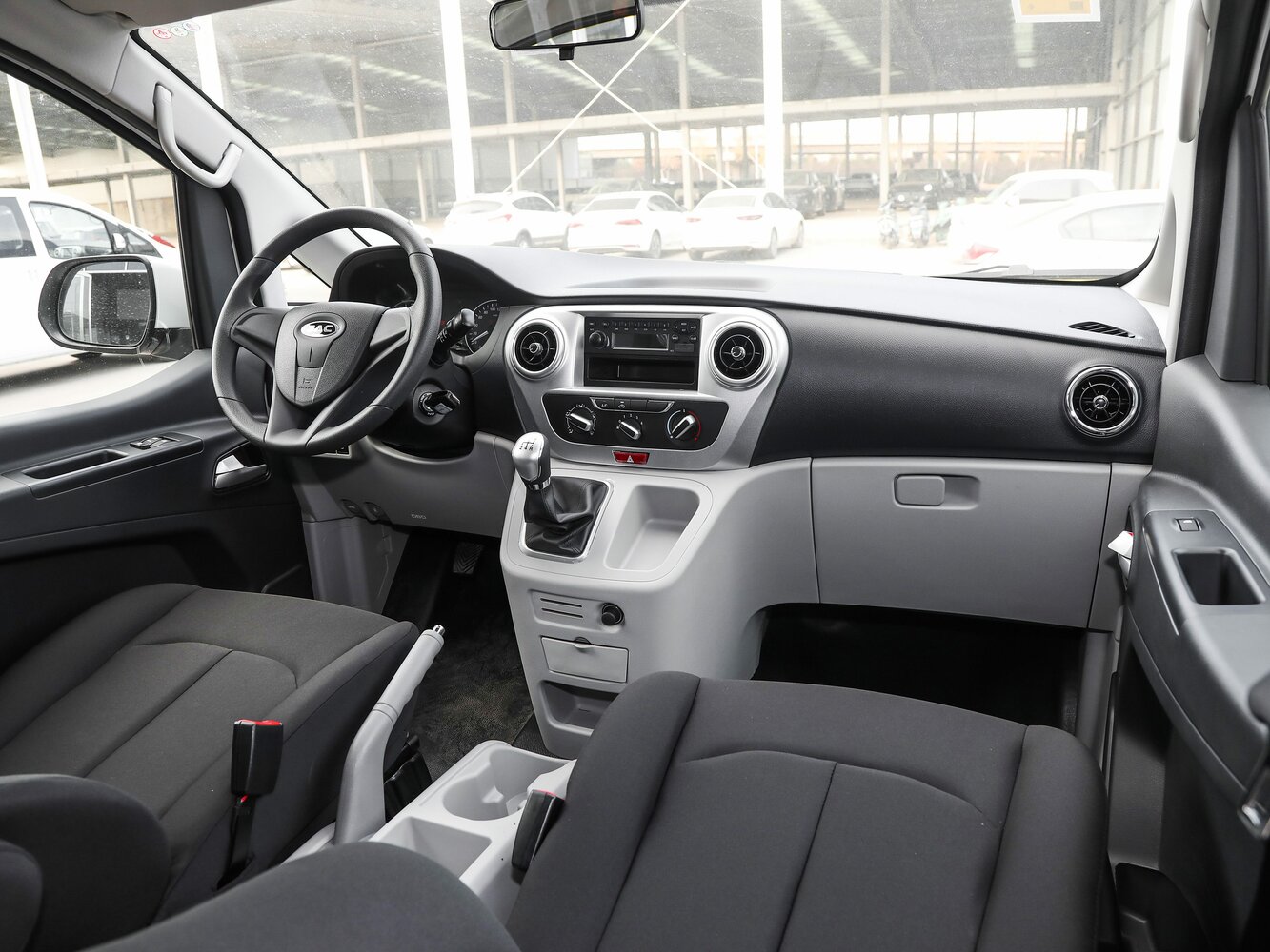 JAC Refine M3, , 2016–2026, Minivan: Front cabin