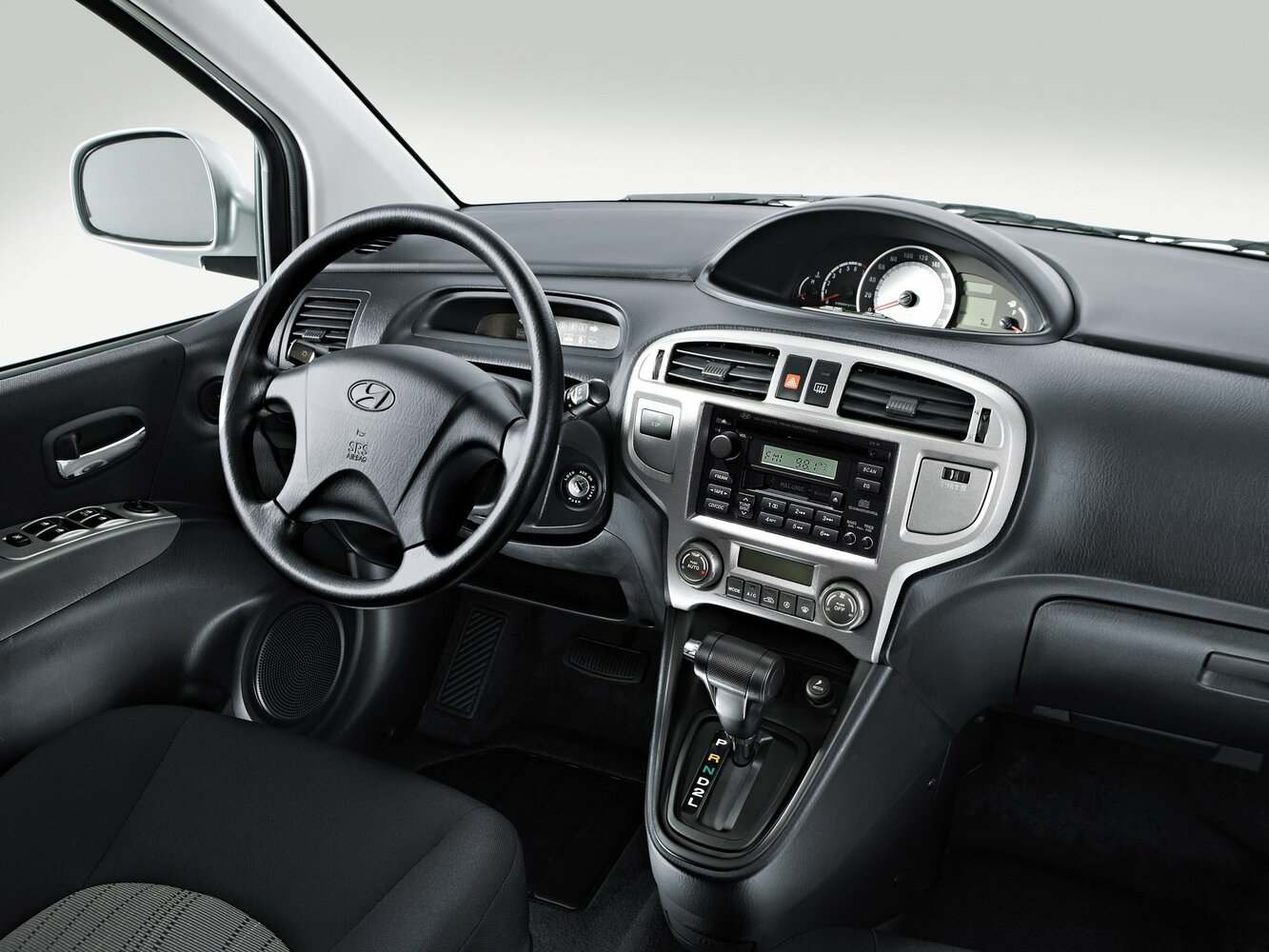 Hyundai Matrix, I Рестайлинг 2, 2008–2010, Компактвэн: Передняя часть салона