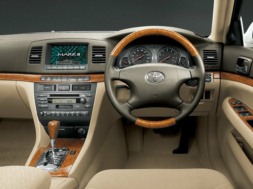 Toyota Mark II, IX (X110), 2000–2007, Sedan: Dashboard