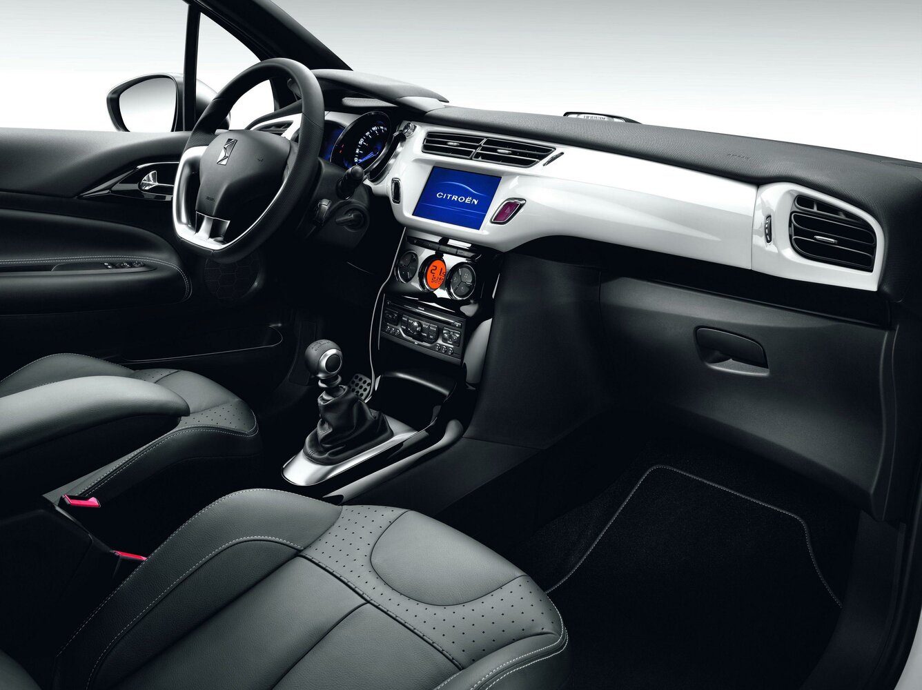 Citroen DS3, I, 2009–2014, Hatchback 3 door: Front cabin