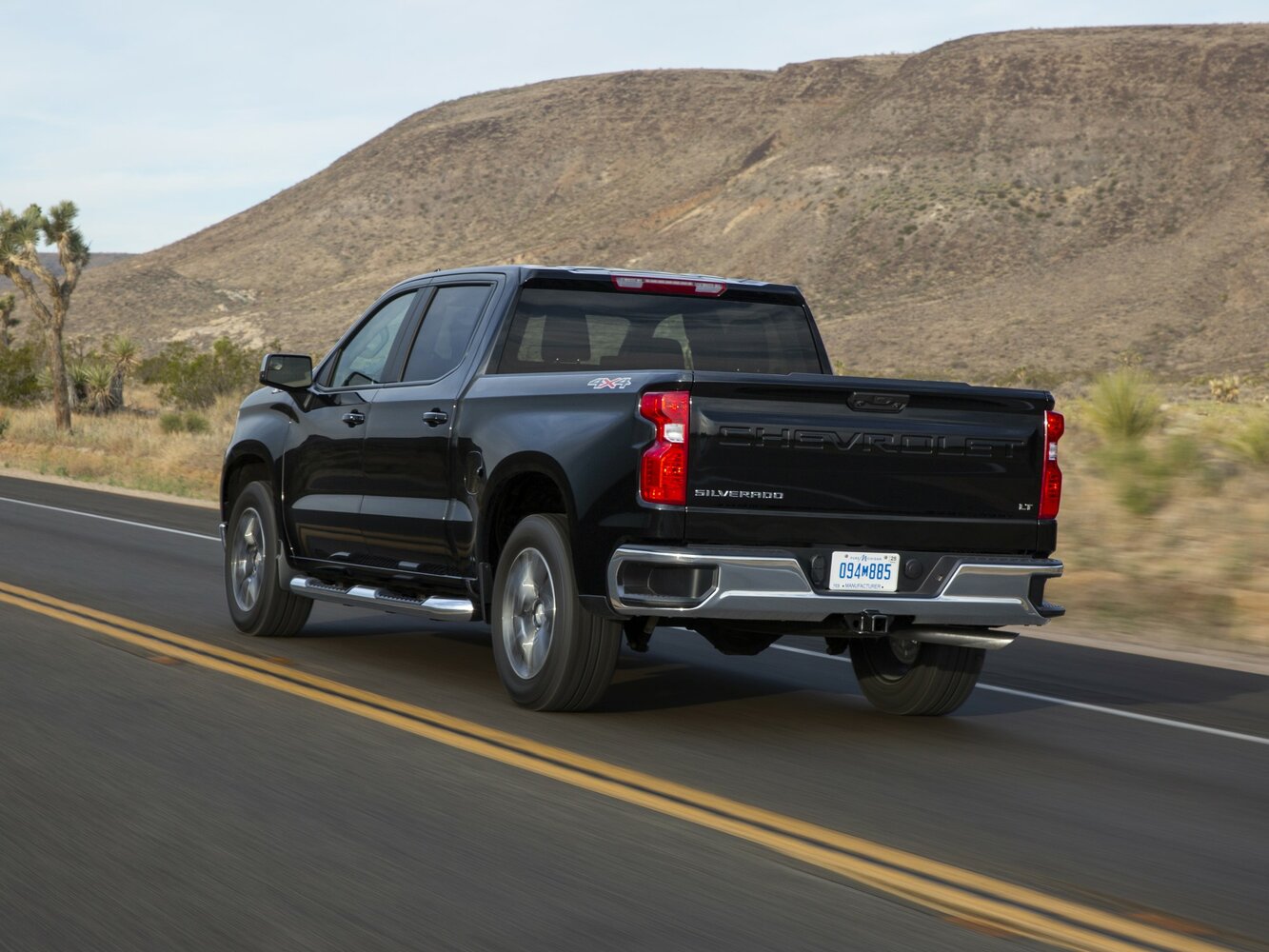 Chevrolet Silverado, IV (T1XX) facelift, 2022–2026, Pickup Двойная кабина Crew: Rear three-quarter view
