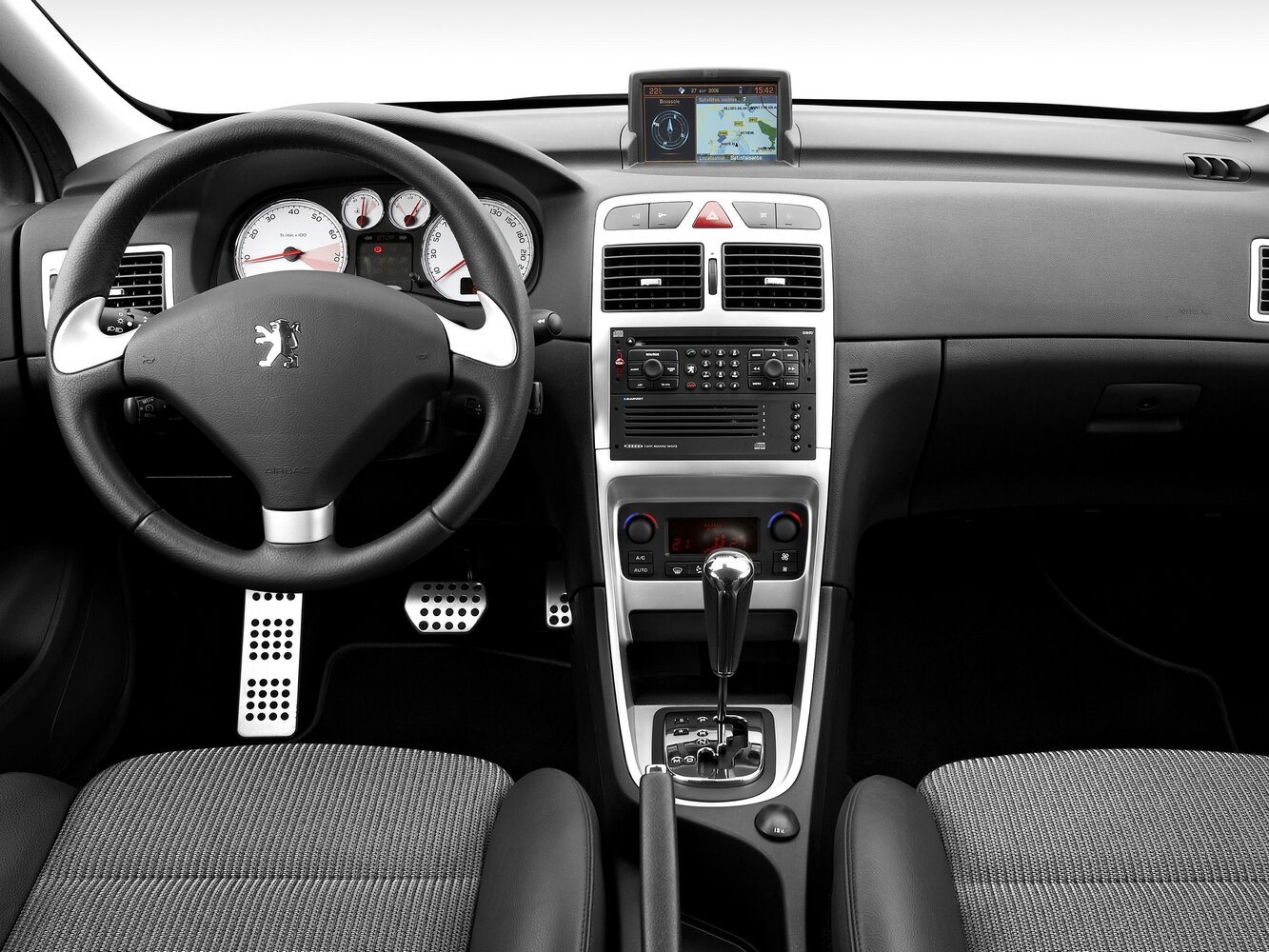 Peugeot 307, I Рестайлинг, 2005–2008, Хэтчбек 3 дв.: Передняя панель