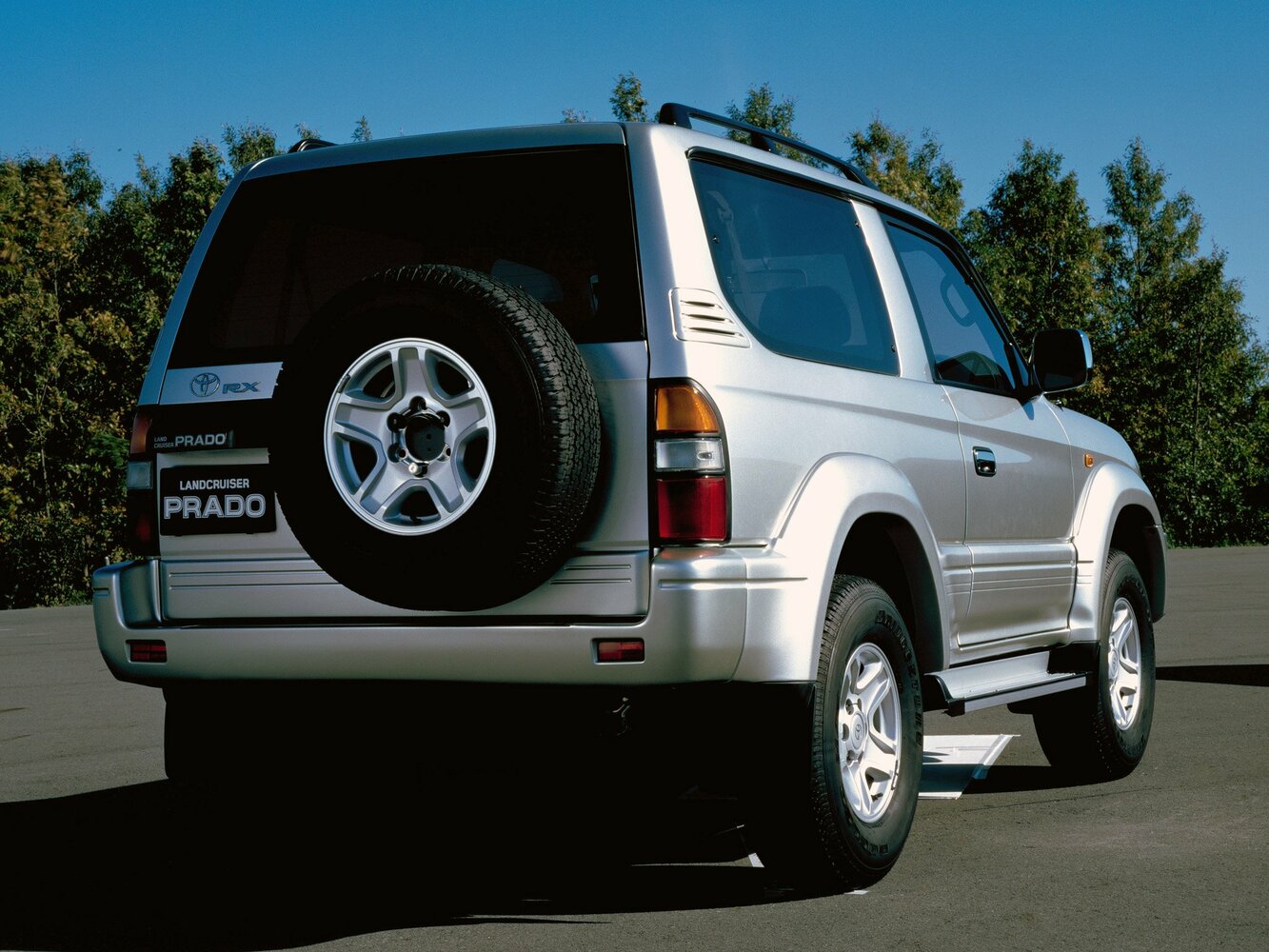 Toyota Land Cruiser Prado, 90 Series, 1996–1999, SUV 3 door: Rear three-quarter view