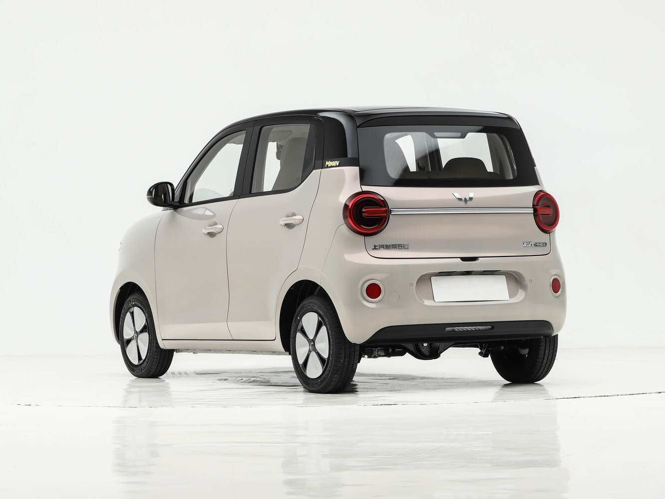Wuling Mini EV, V, 2026–2026, Hatchback 5 door: Rear three-quarter view