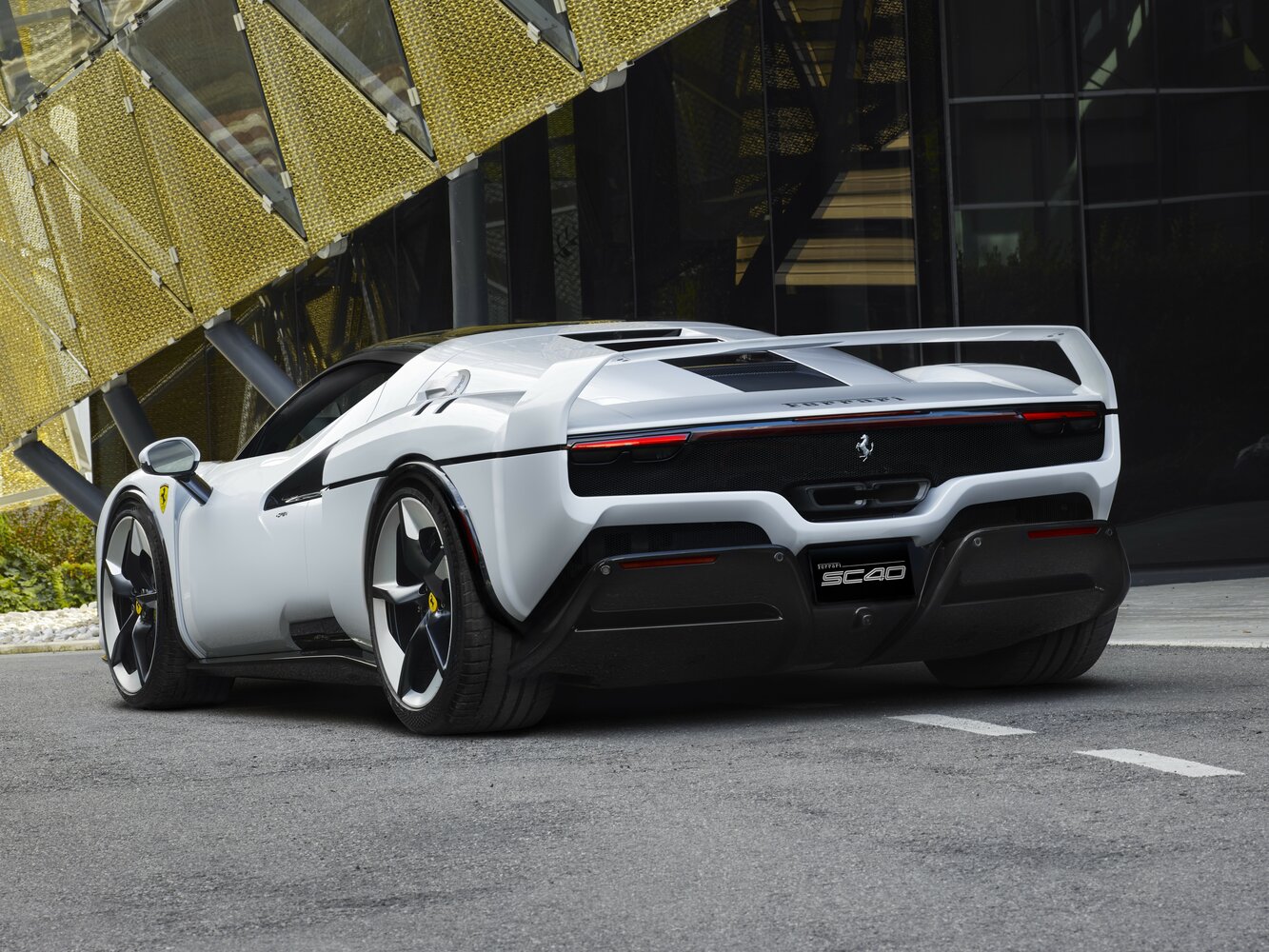 Ferrari SC40, , 2025–2025, Coupe: Rear three-quarter view