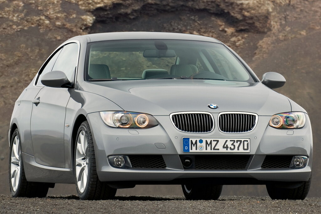 BMW 3-series, 5 поколение, E92, рестайлинг, Купе, Южная Корея, 09.2008 - 11.2011: фото поколения 3