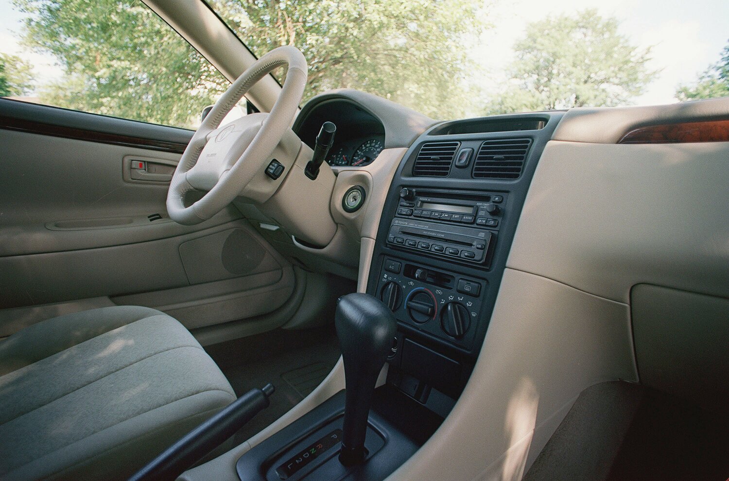 Toyota Camry Solara, I, 1998–2003, Coupe: Front cabin
