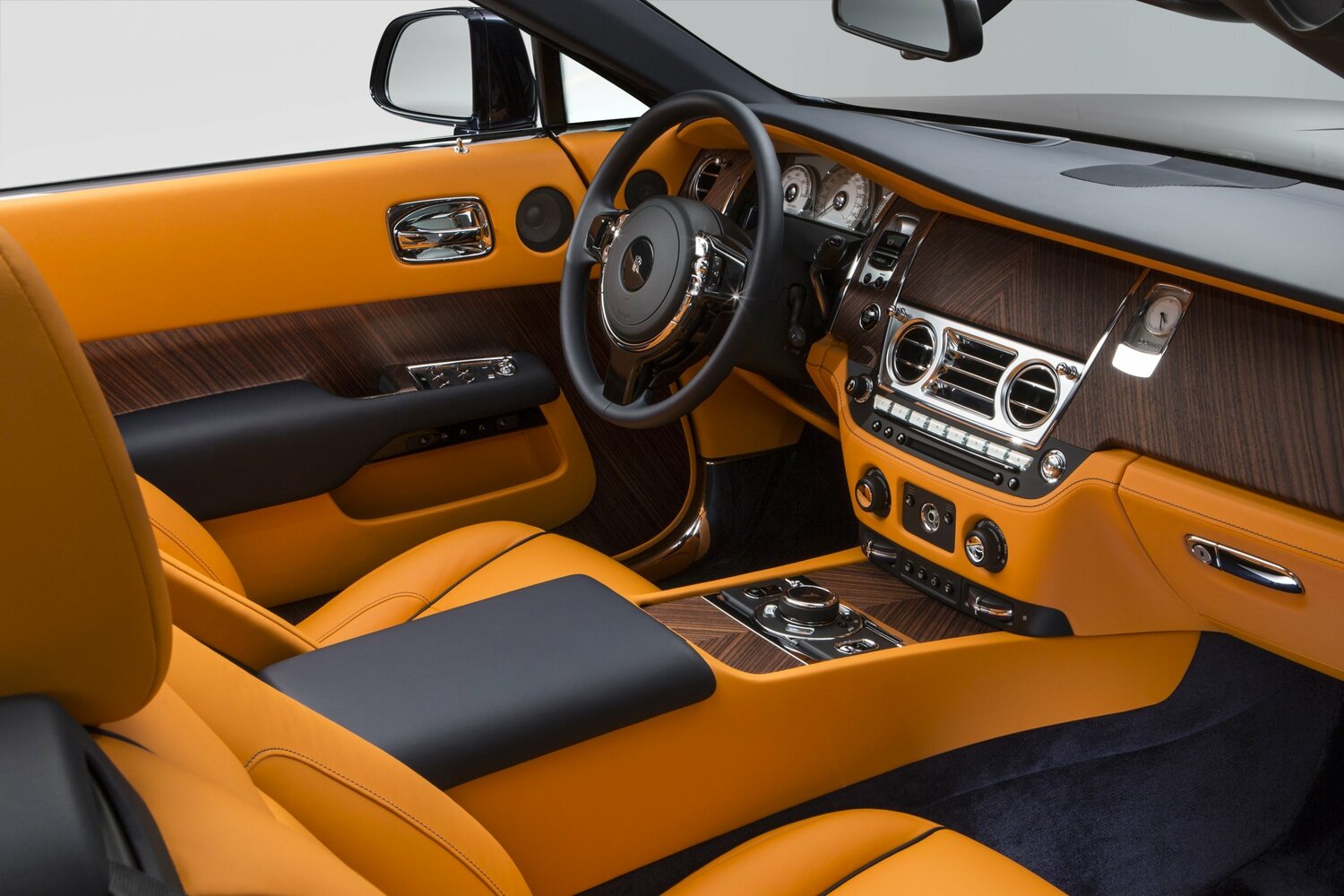 Rolls-Royce Dawn, , 2015–2023, Кабриолет: Передняя часть салона