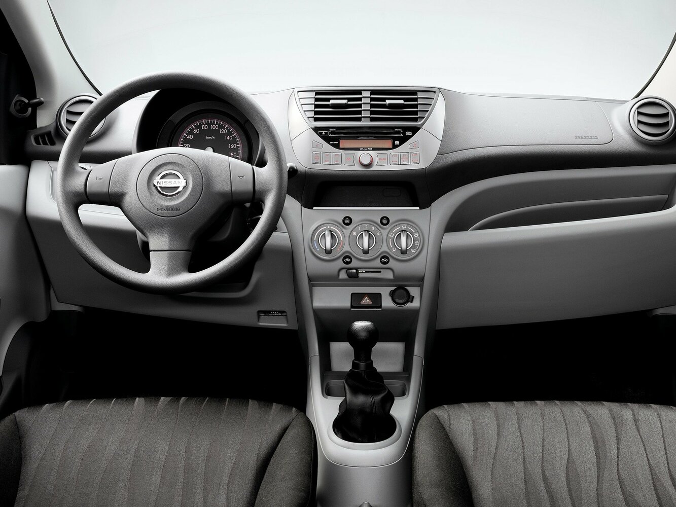 Nissan Pixo, , 2008–2013, Hatchback 5 door: Dashboard