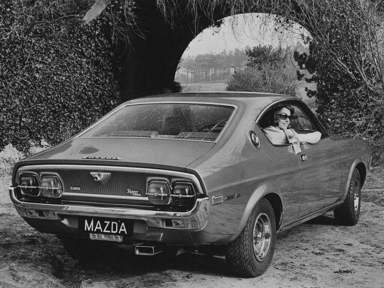 Mazda RX-4, , 1972–1978, Coupe-хардтоп: Rear three-quarter view