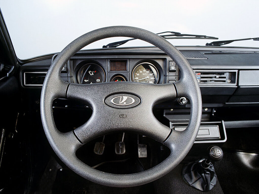 Lada (ВАЗ) 2104, , 1984–2012, Универсал 5 дв.: Передняя панель