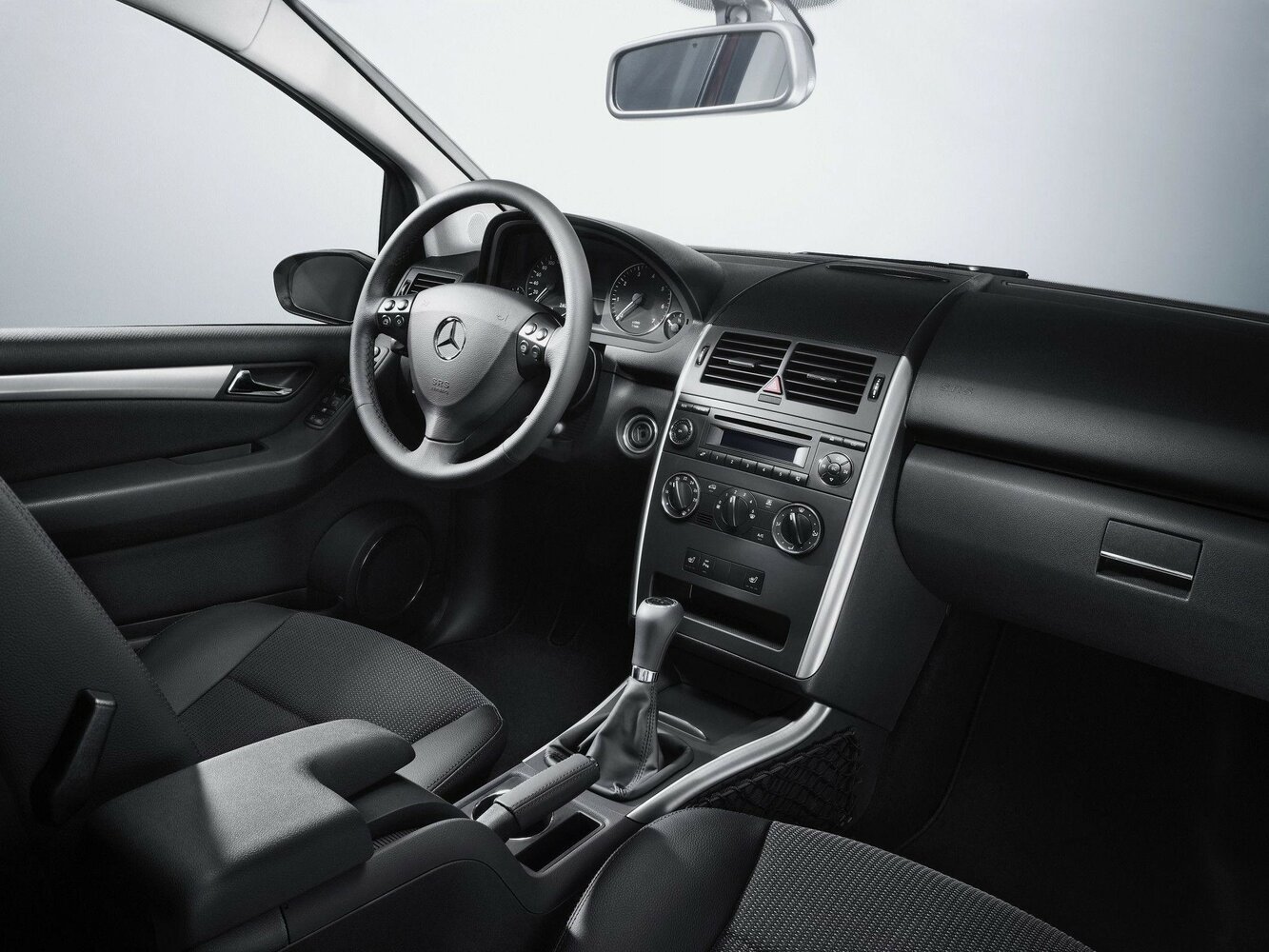 Mercedes-Benz A-Класс, II (W169) Рестайлинг, 2008–2012, Хэтчбек 5 дв.: Передняя часть салона
