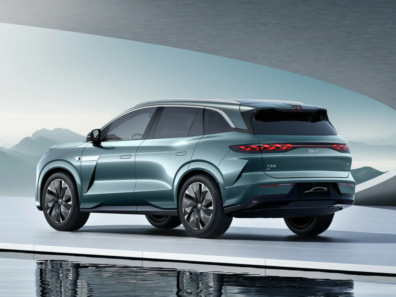 BYD Tang L, , 2025–2026, SUV 5 door: Rear three-quarter view