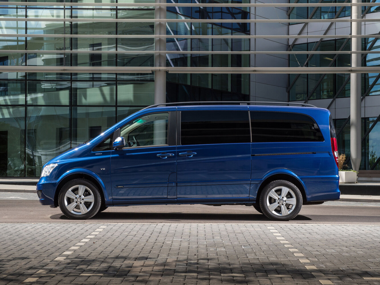 Mercedes-Benz V-Класс, II (W639) Рестайлинг, 2011–2015, Минивэн Long: Вид сбоку