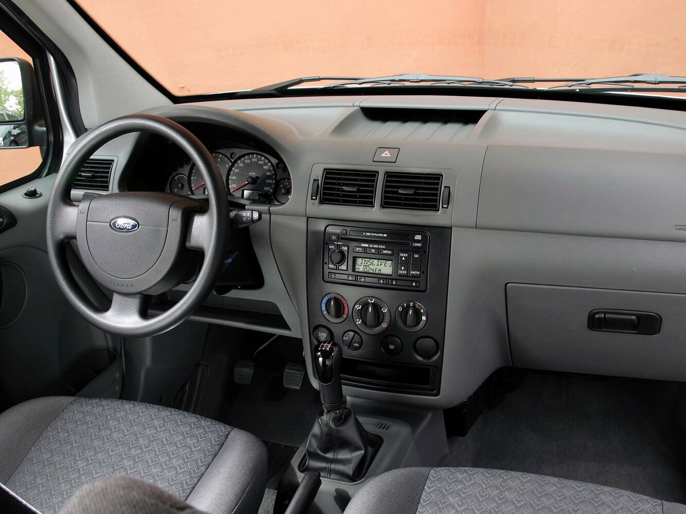 Ford Tourneo Connect, I, 2002–2009, Компактвэн SWB: Передняя панель