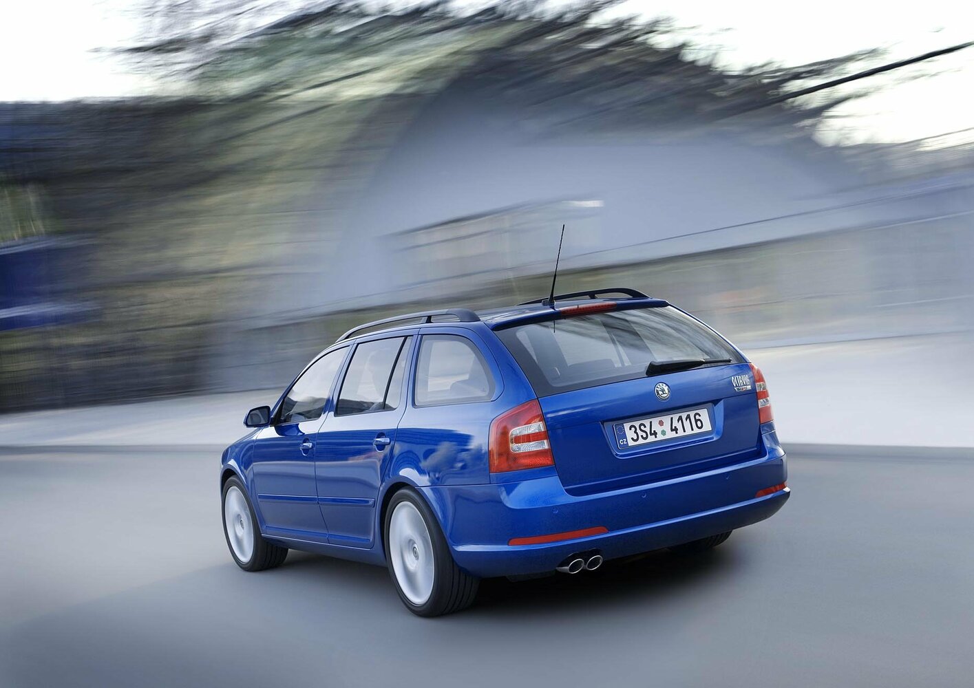 Skoda Octavia RS, II, 2005–2008, Универсал 5 дв.: Вид сзади в три четверти