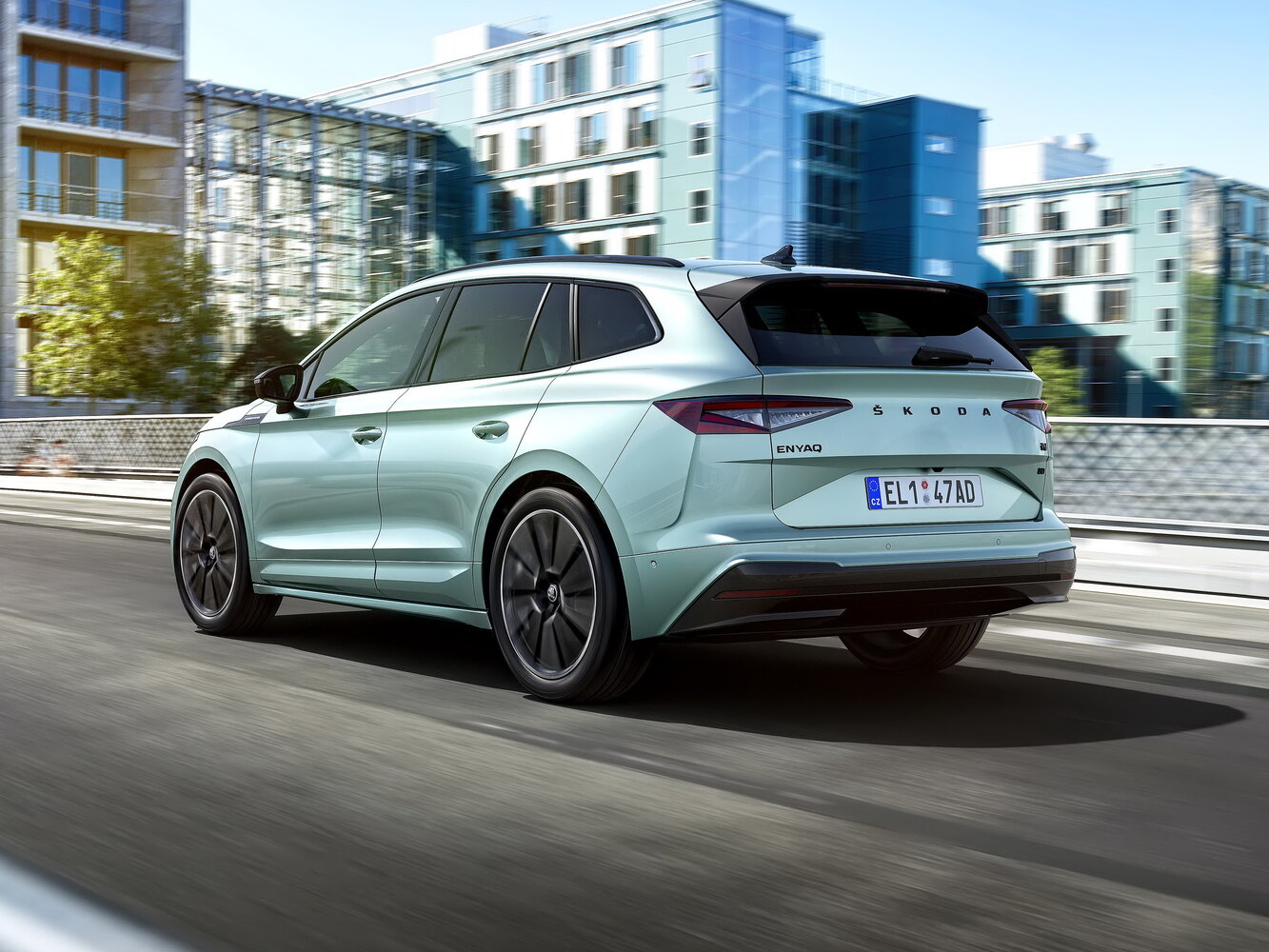 Skoda Enyaq, I, 2020–2025, Внедорожник 5 дв.: Вид сзади в три четверти