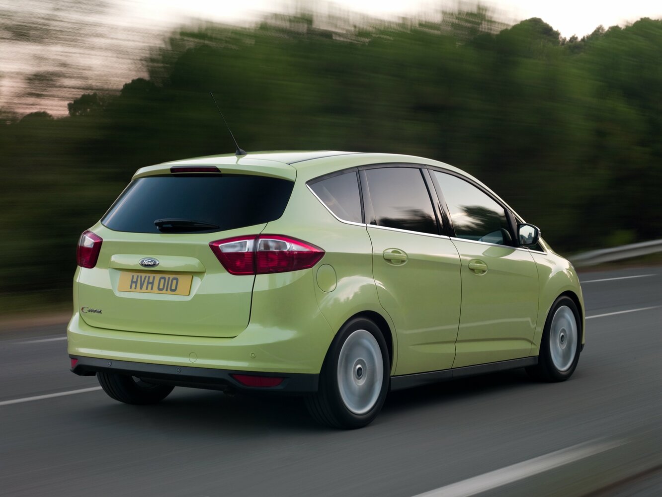 Ford C-MAX, II, 2010–2015, Компактвэн: Вид сзади в три четверти