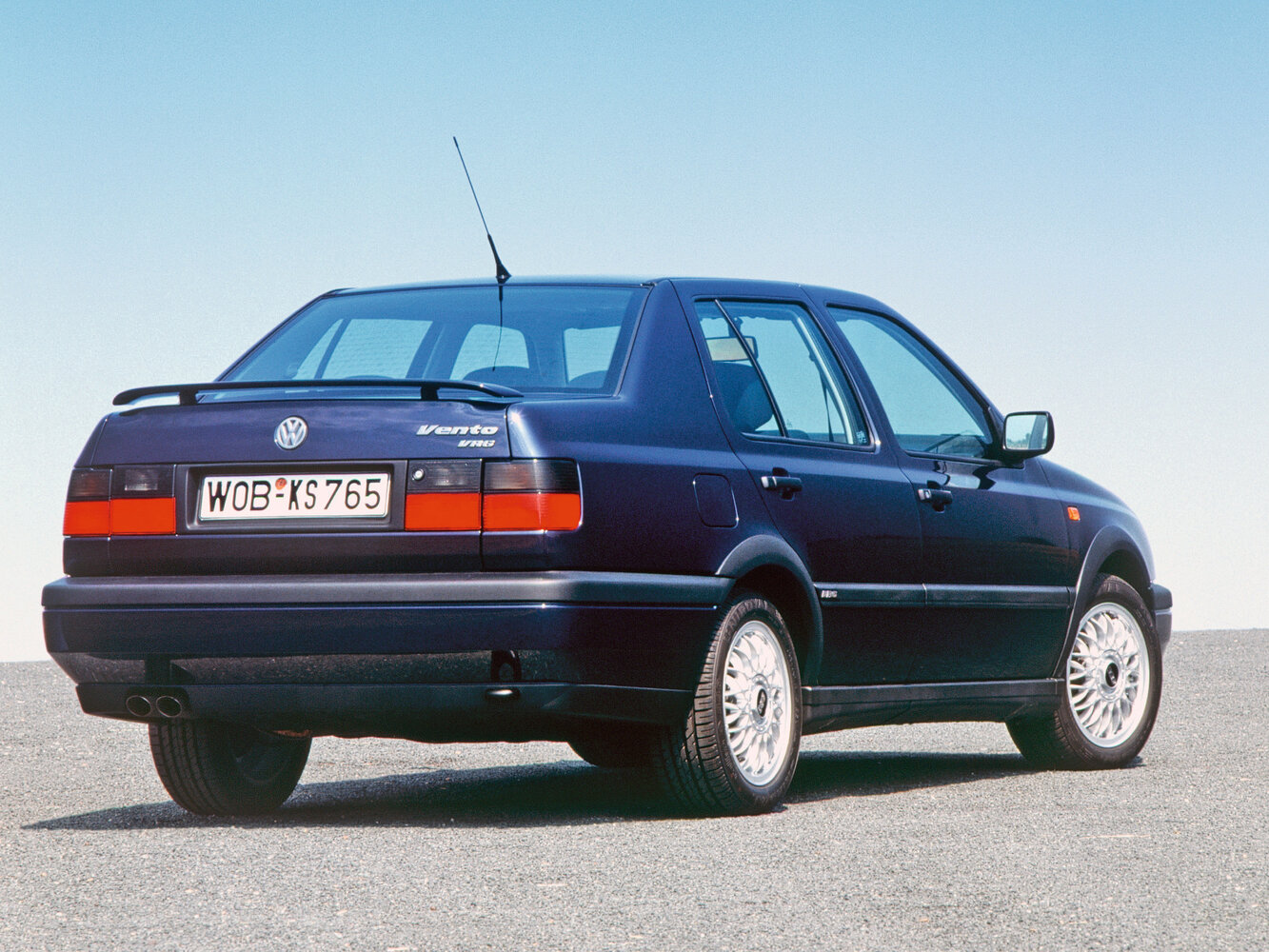 Volkswagen Vento, , 1991–1998, Седан: Вид сзади в три четверти