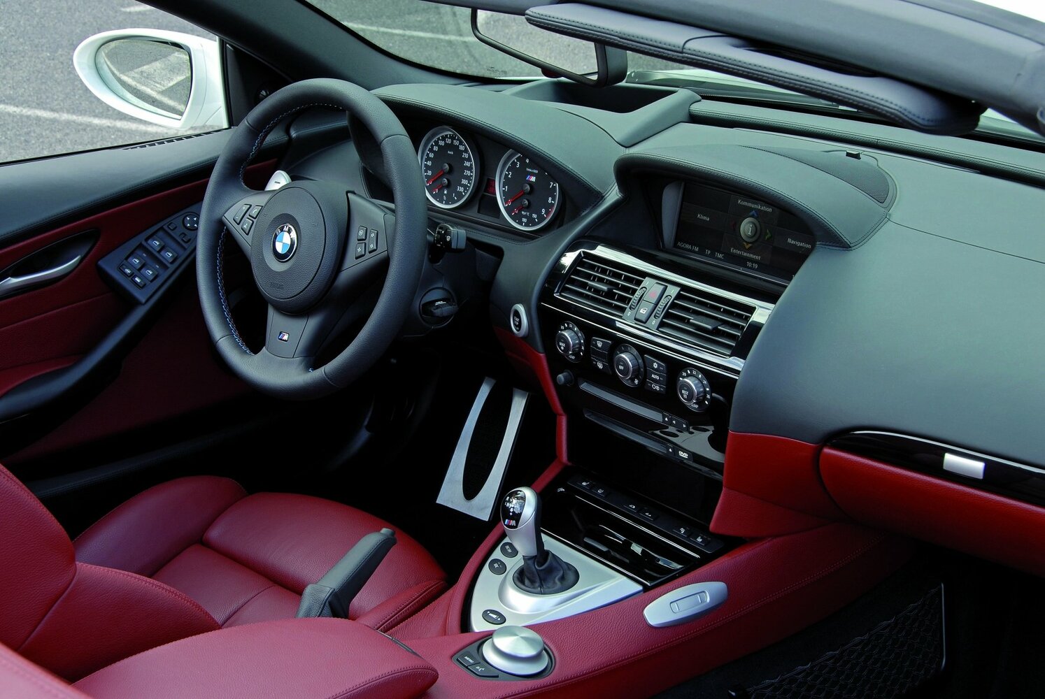BMW M6, II (E63/E64), 2005–2010, Кабриолет: Передняя часть салона
