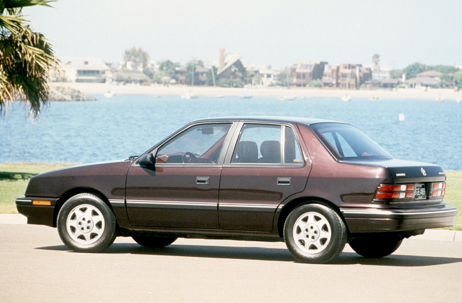 Dodge Shadow, , 1986–1994, Лифтбек: Вид сбоку