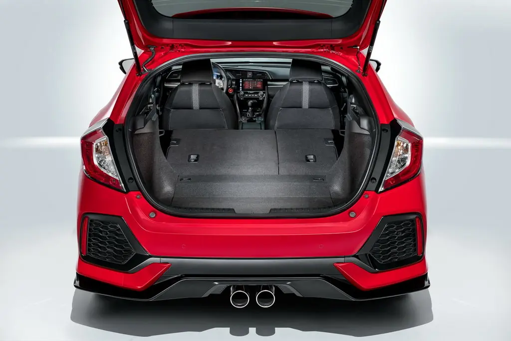 Honda Civic, 10 поколение, FK, Хэтчбек 5 дв., Европа, 12.2016 - 11.2019: фото поколения 33